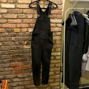 Levi’s skinny jeans black denim overalls